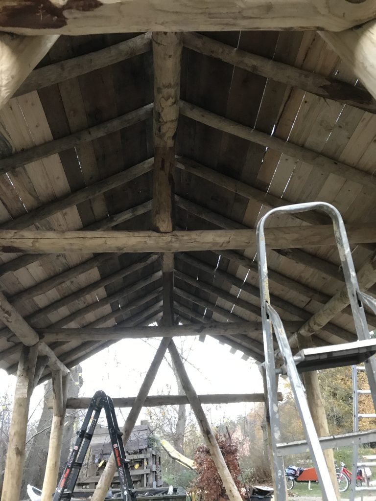 Roundwood bakhuisje